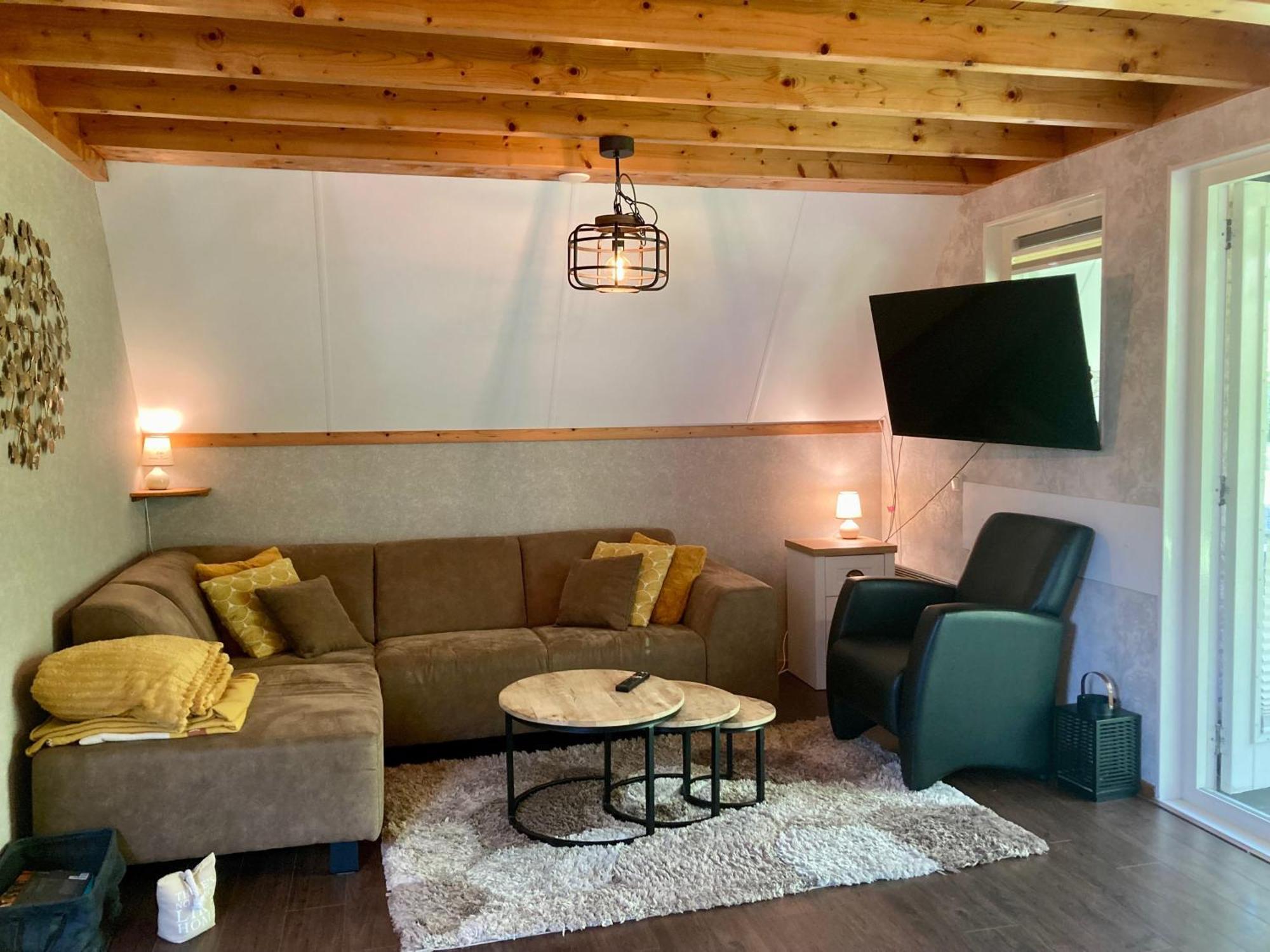 De Druif 6 Pers Holiday Home Close To The National Park Lauwersmeer Anjum Exterior photo